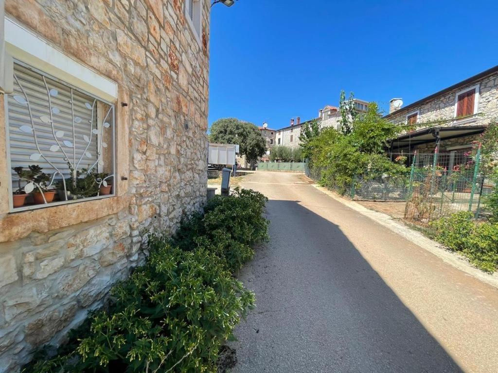 Villa Amore Radini Istrian Romantic Studio With Private Parking And Terrace بروتونيغلا المظهر الخارجي الصورة