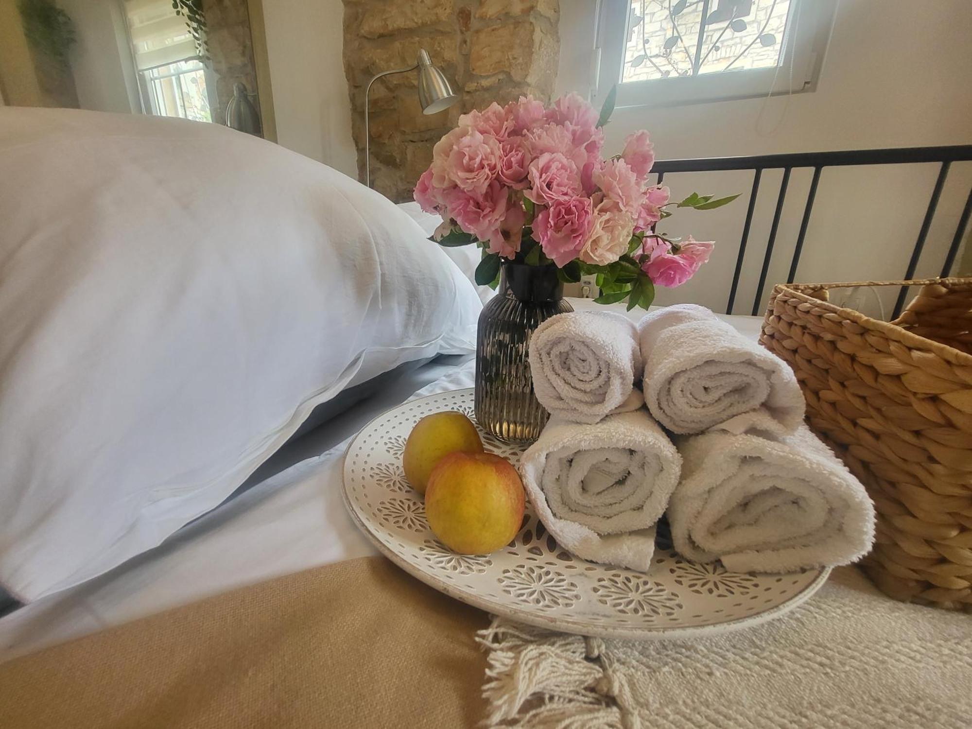 Villa Amore Radini Istrian Romantic Studio With Private Parking And Terrace بروتونيغلا المظهر الخارجي الصورة